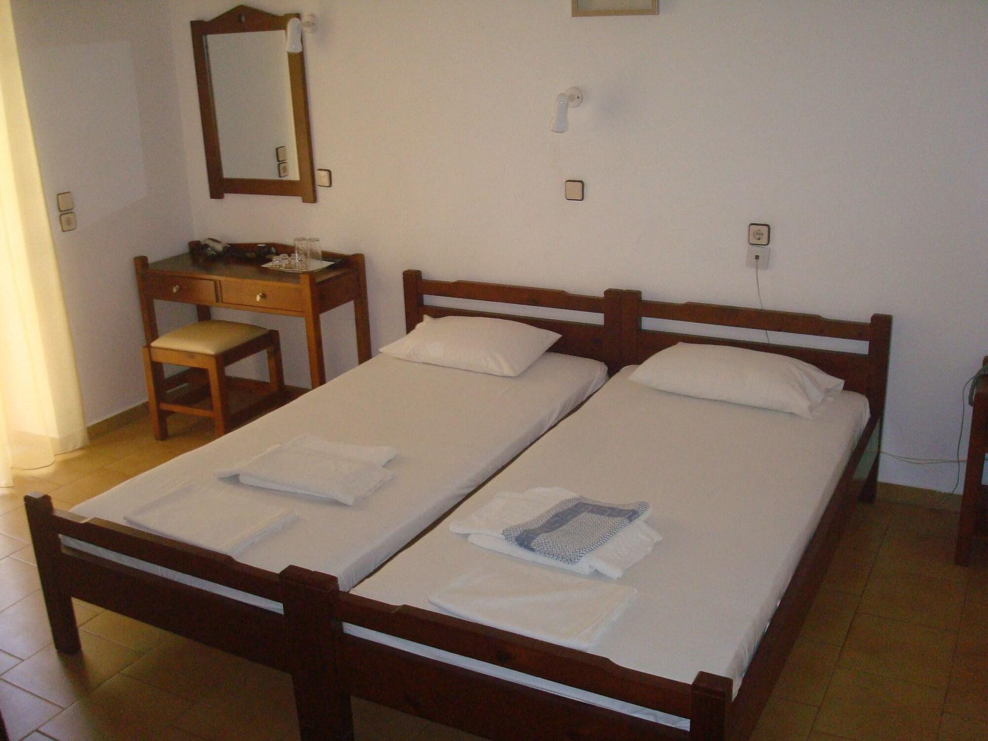 Hotel Aghas Paleochora Exterior foto