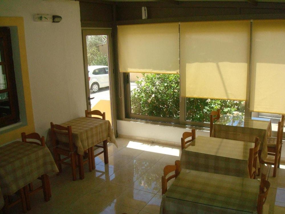 Hotel Aghas Paleochora Exterior foto