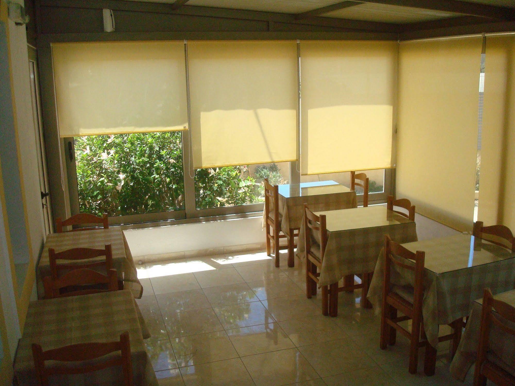 Hotel Aghas Paleochora Exterior foto